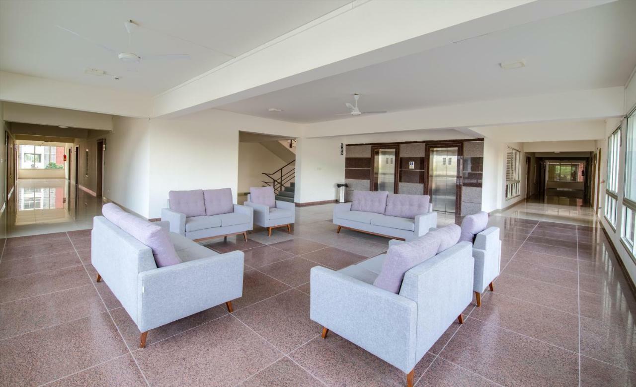 Siara Styles Amba Suites, Gandhinagar Exterior foto